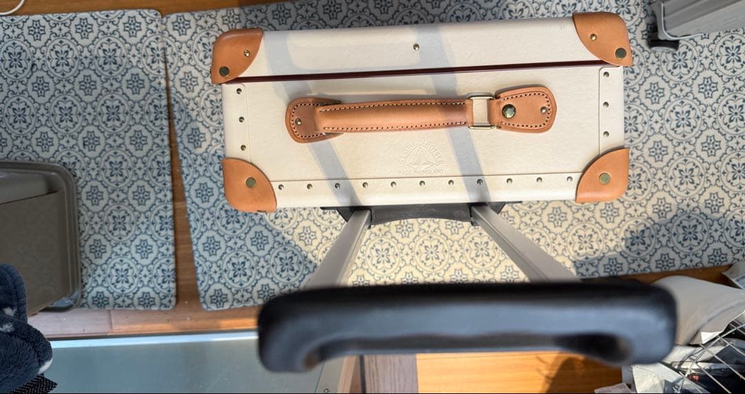 グローブトロッター　サファリ　アイボリーカラー新品未使用！