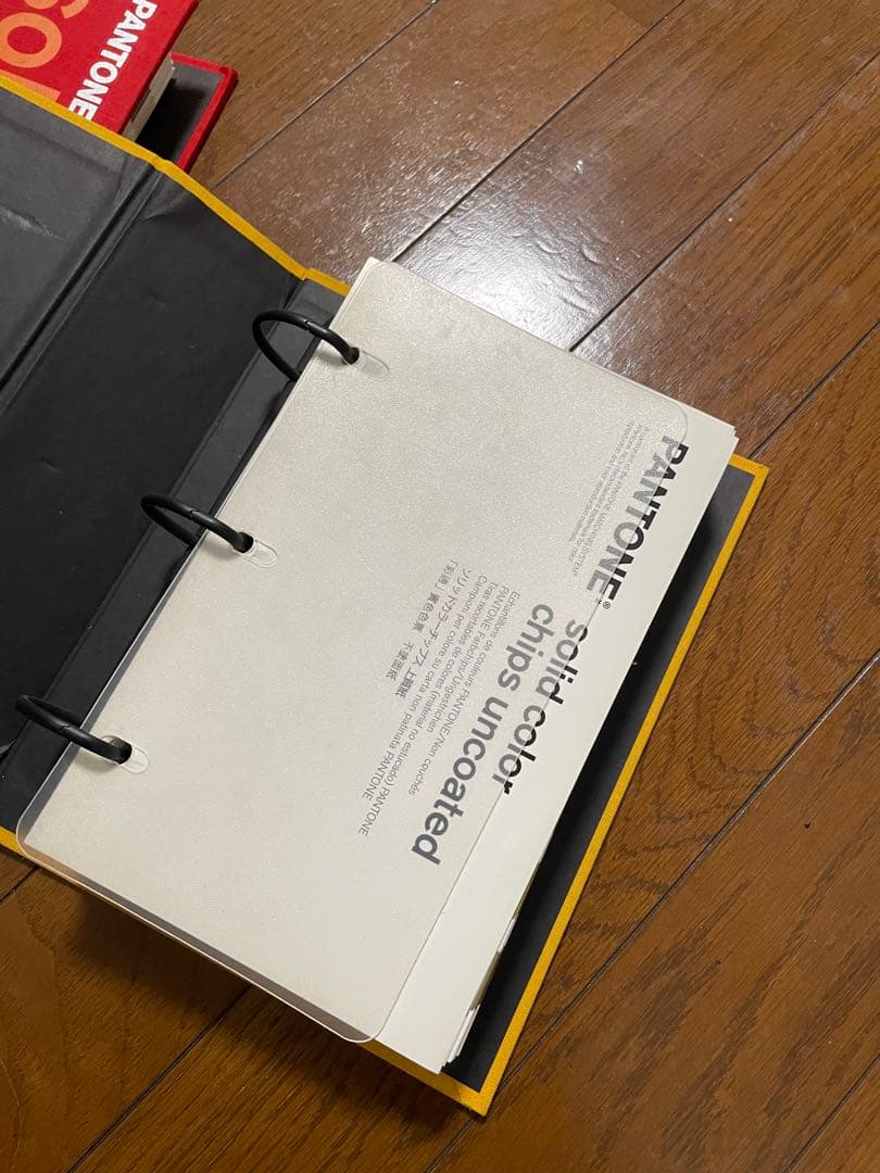 PANTONE ソリッドチップブック コーティング・未コーティング