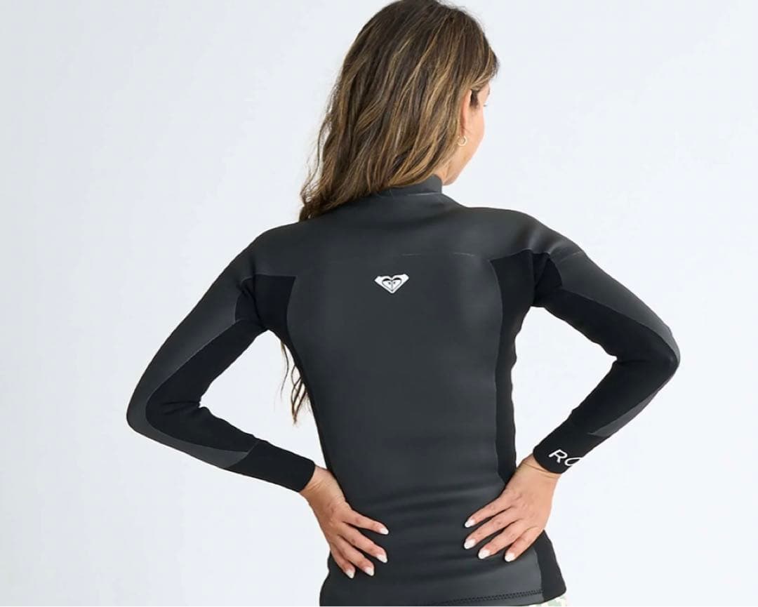 ROXY ブラック ジップアップタッパー