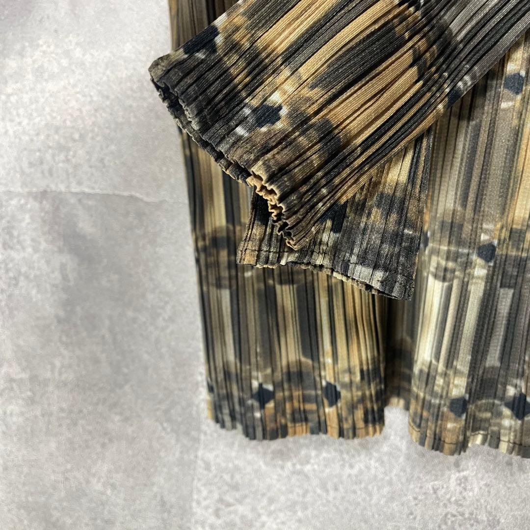 【極美品】プリーツプリーズ イッセイミヤケ 宝石柄 総柄　カットソー　キャメル