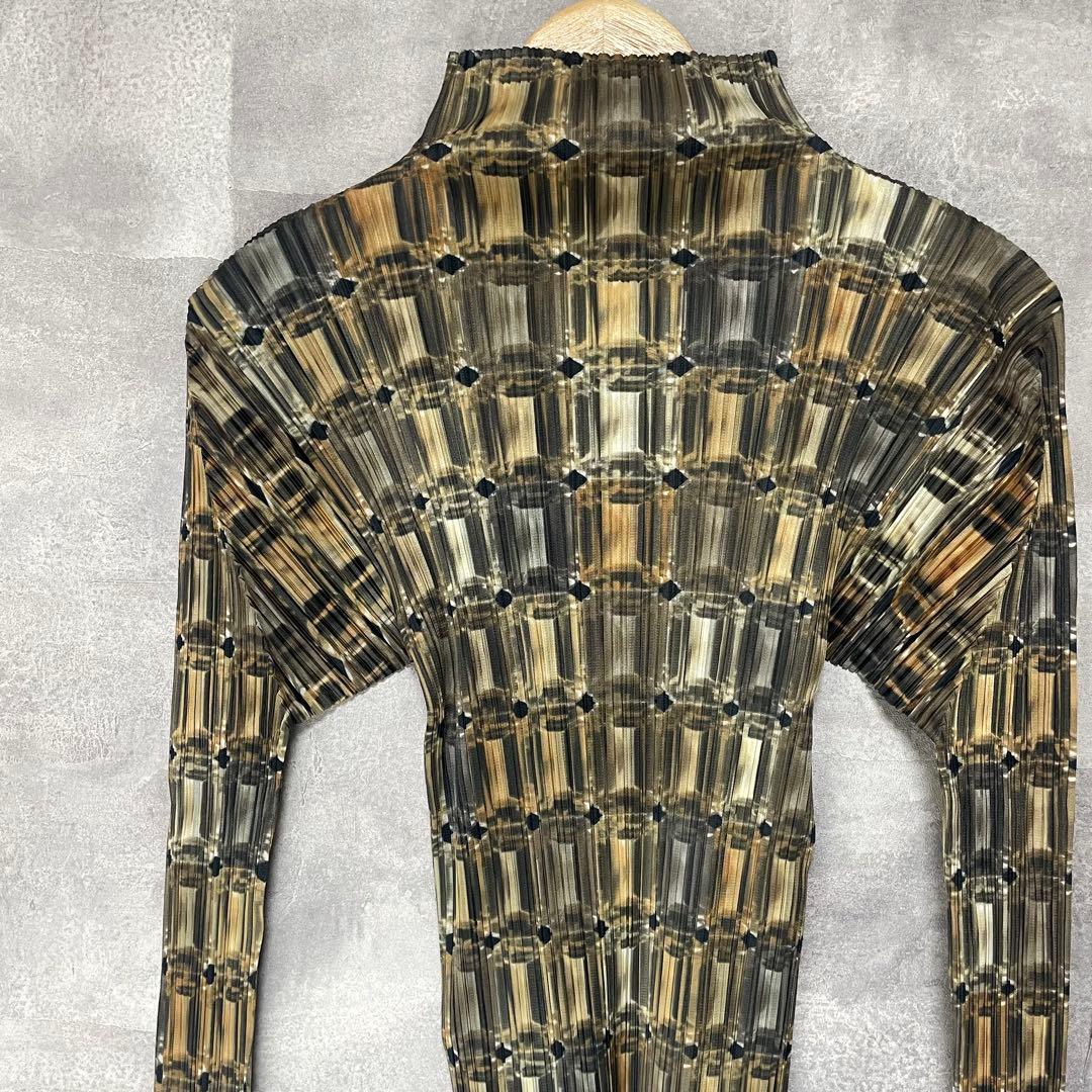 【極美品】プリーツプリーズ イッセイミヤケ 宝石柄 総柄　カットソー　キャメル