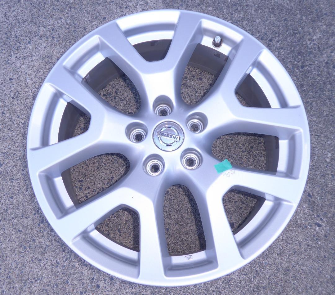 NISSAN エクストレイル NT３１ 純正１８インチアルミホイール４本セット