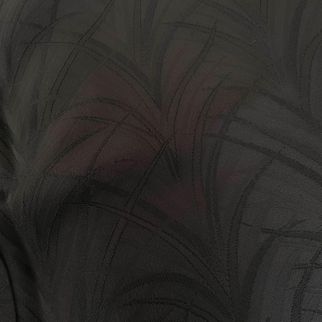 焦茶のような濃紫のような深みの色　大王松地紋　色無地