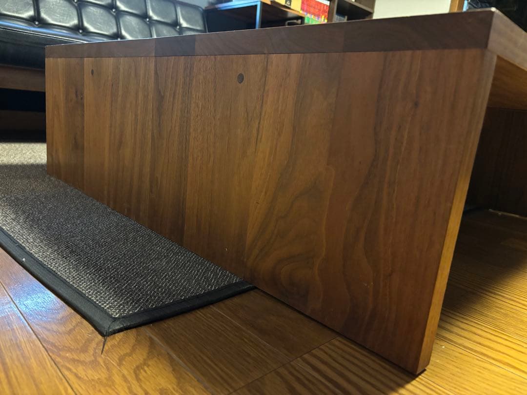 ウォールナット無垢材　ローテーブル　CEE LOW TABLE