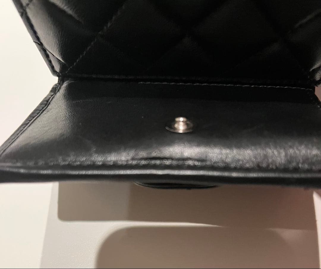 CHANEL シャネル　ラムスキン　マトラッセ　Wホック　三つ折財布