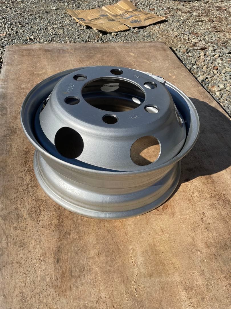 17.5インチ✖️6.00-6穴　新車外しスチールホイール6本