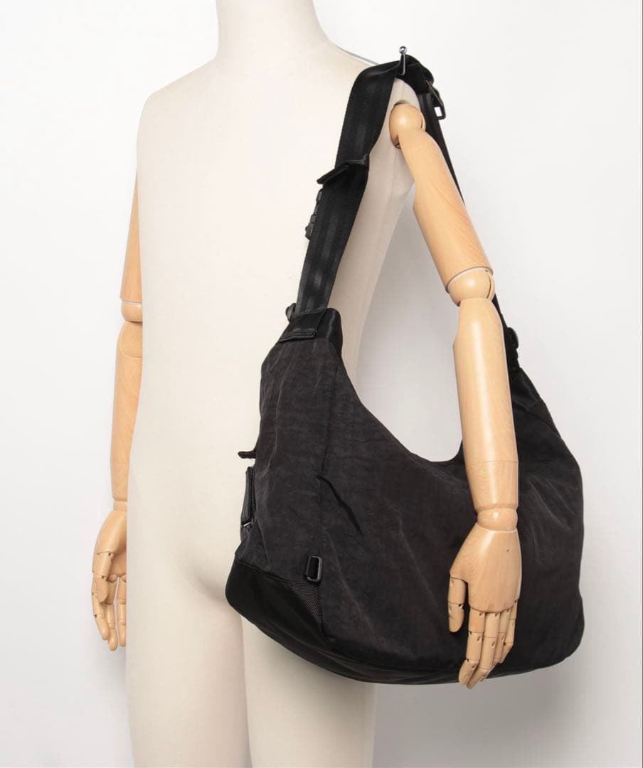 CHROME ブラック ショルダーバッグ