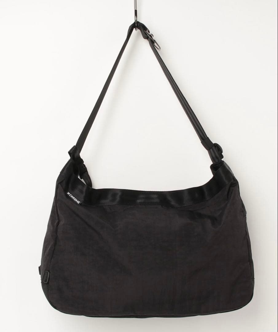 CHROME ブラック ショルダーバッグ