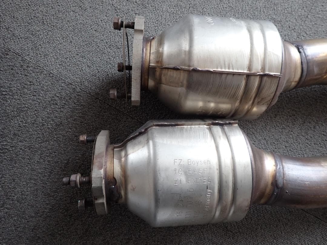 アウディ RS3 8V 純正ミッドパイプ 左右セット 車検対策