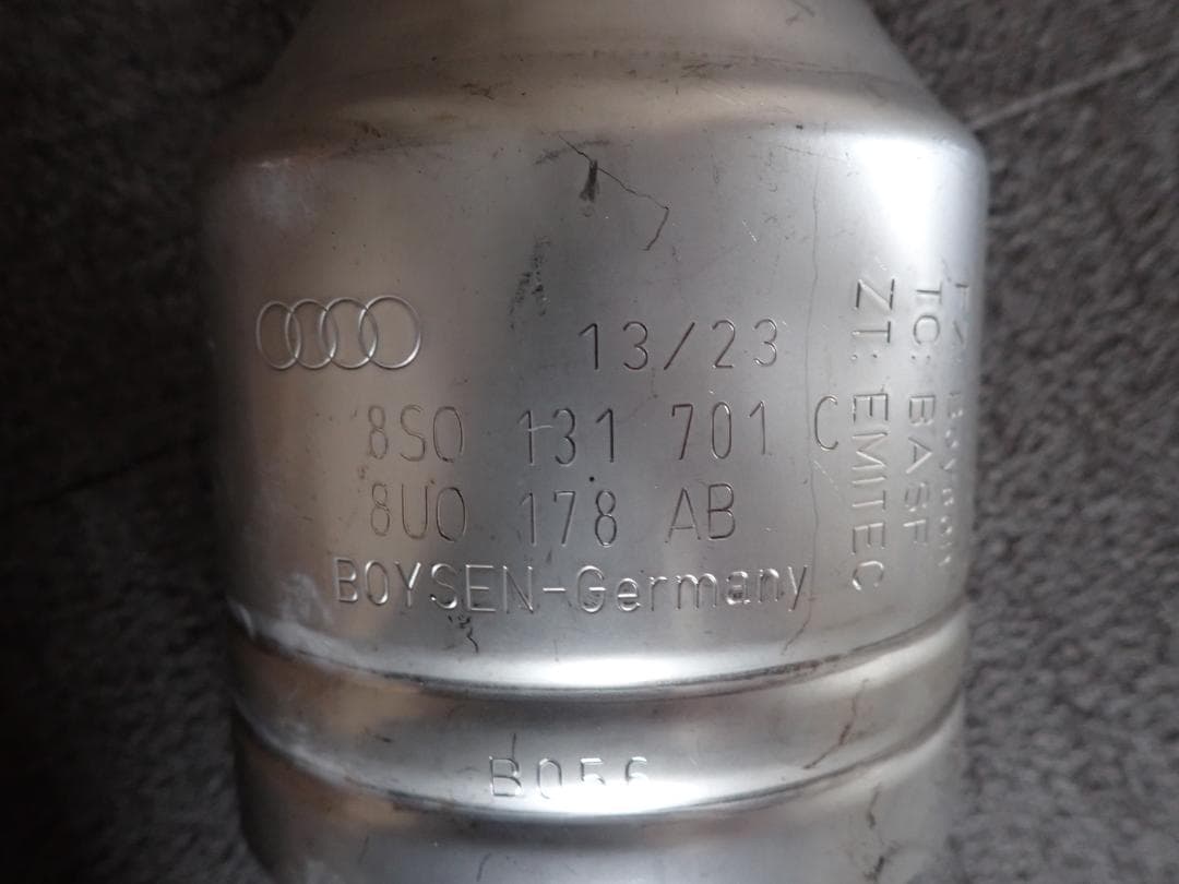 アウディ RS3 8V 純正ミッドパイプ 左右セット 車検対策