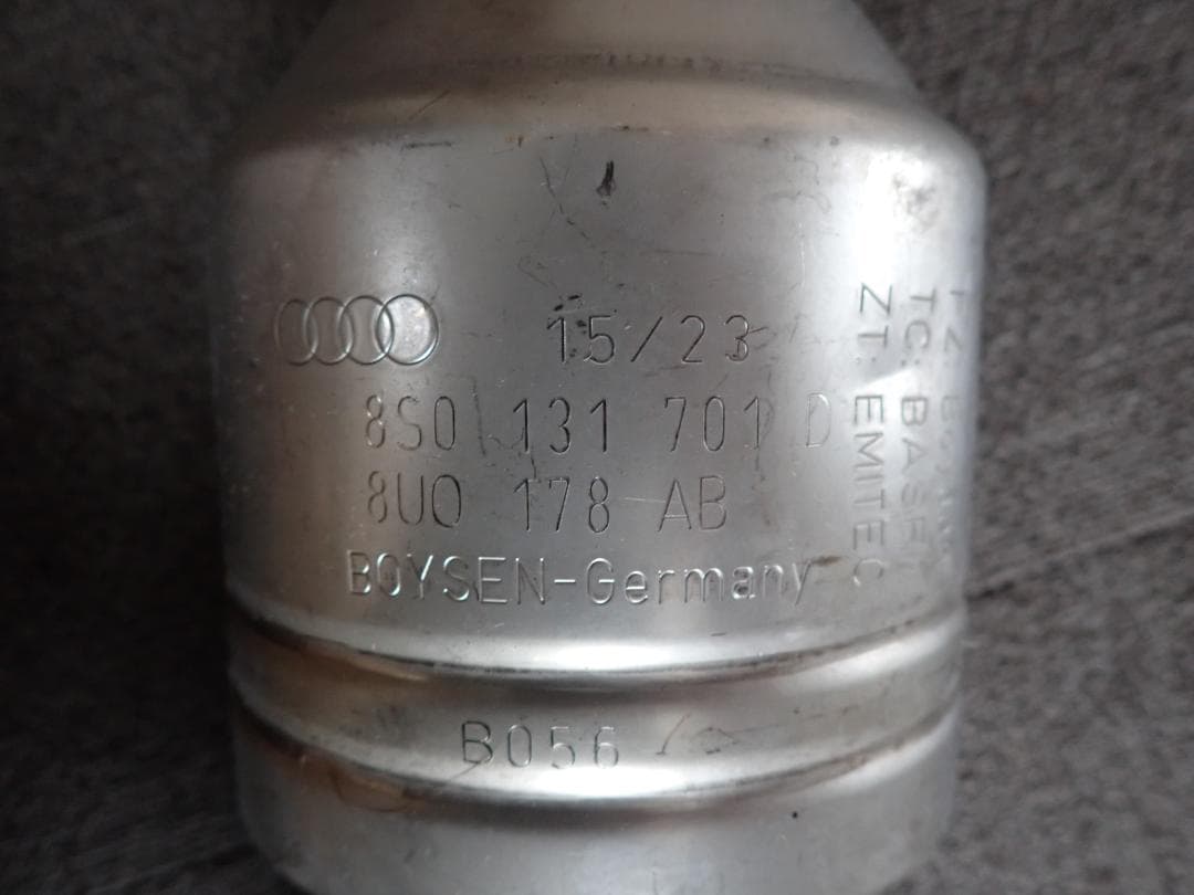 アウディ RS3 8V 純正ミッドパイプ 左右セット 車検対策