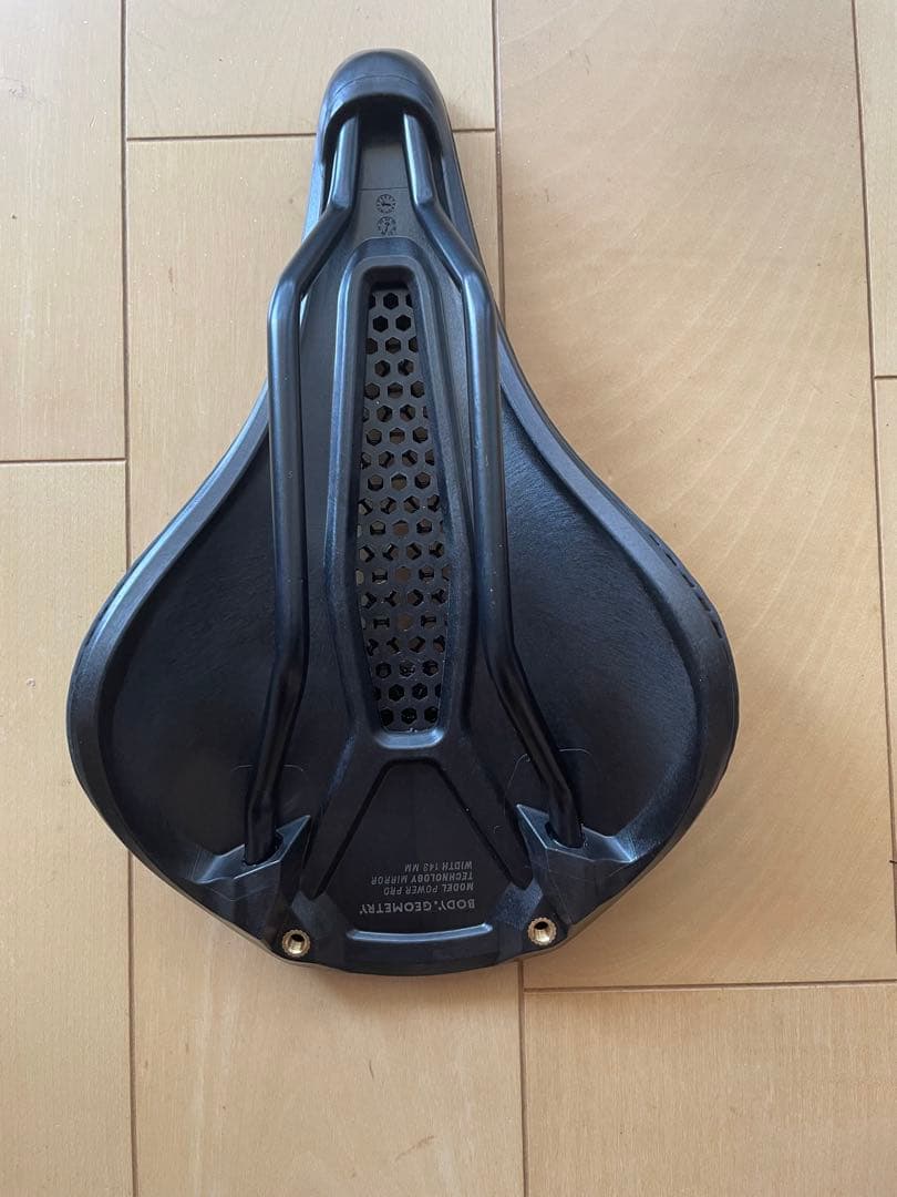 スペシャライズド POWER PRO with Mirror 143mm