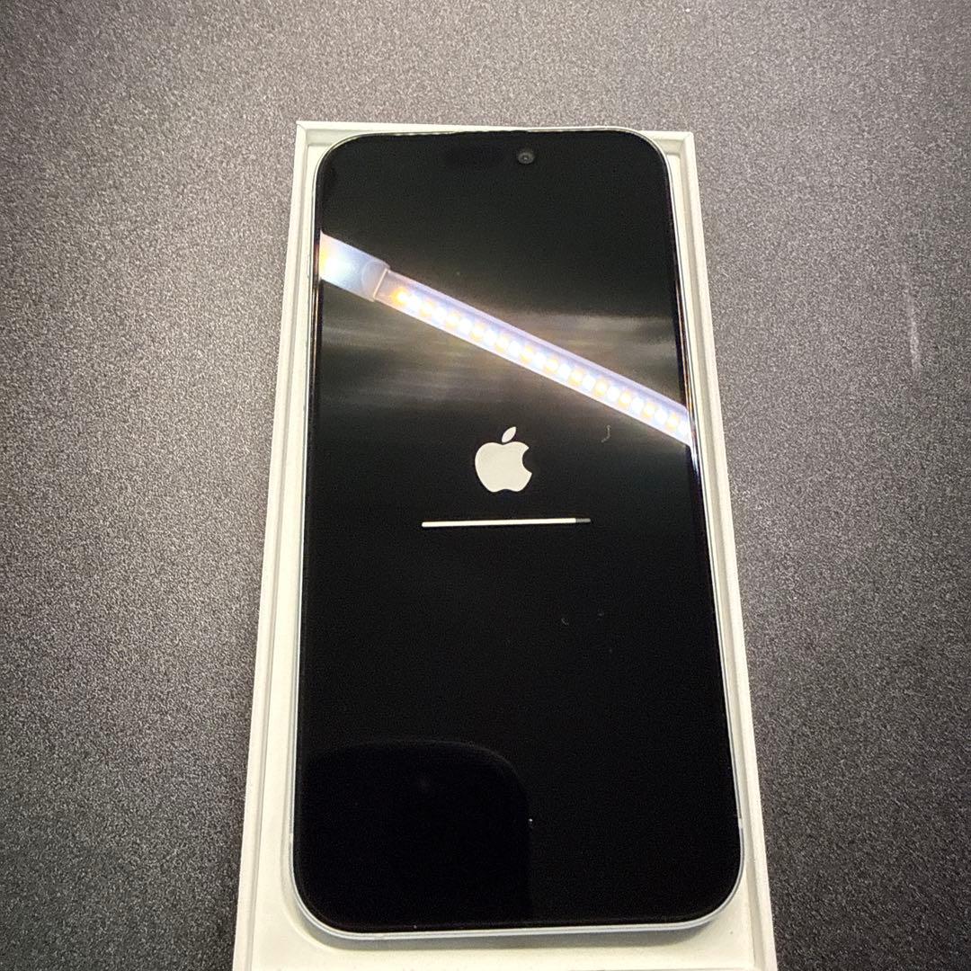 け*る様 【美品】iPhone15Plus 256GB ブルー