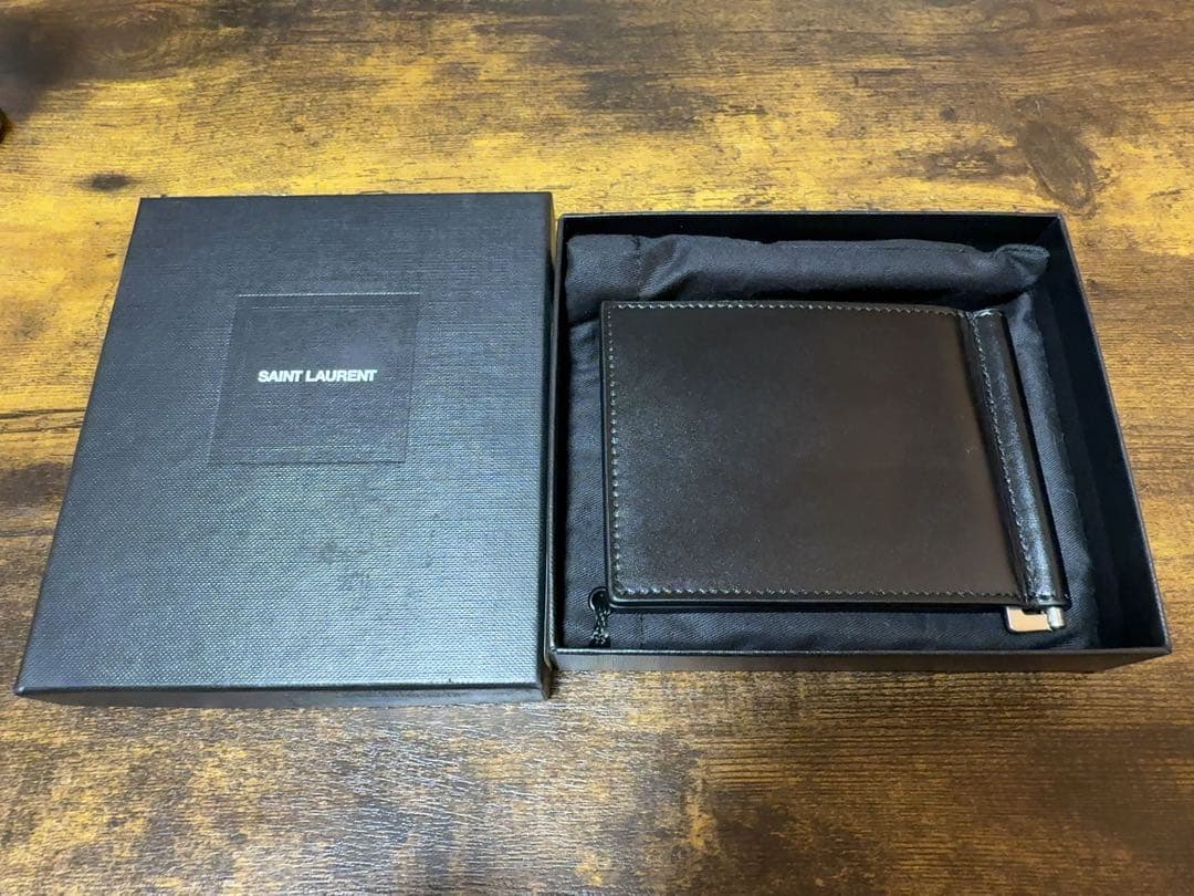 《新品未使用》SAINT LAURENT ブラックレザー マネークリップ