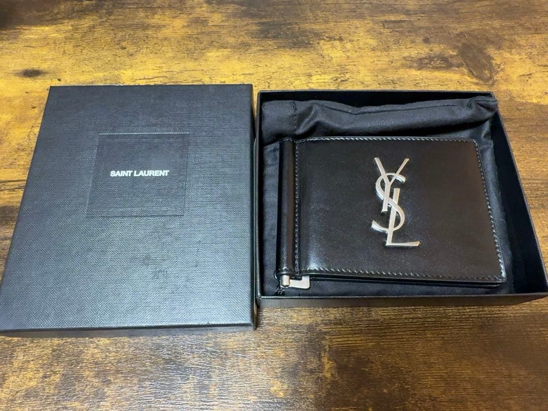 《新品未使用》SAINT LAURENT ブラックレザー マネークリップ