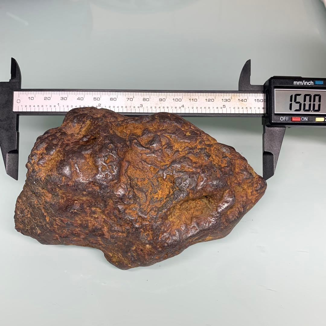 大型　宇宙パワー 不思議の石鉄隕石　アンティーク 時代物　約1633g