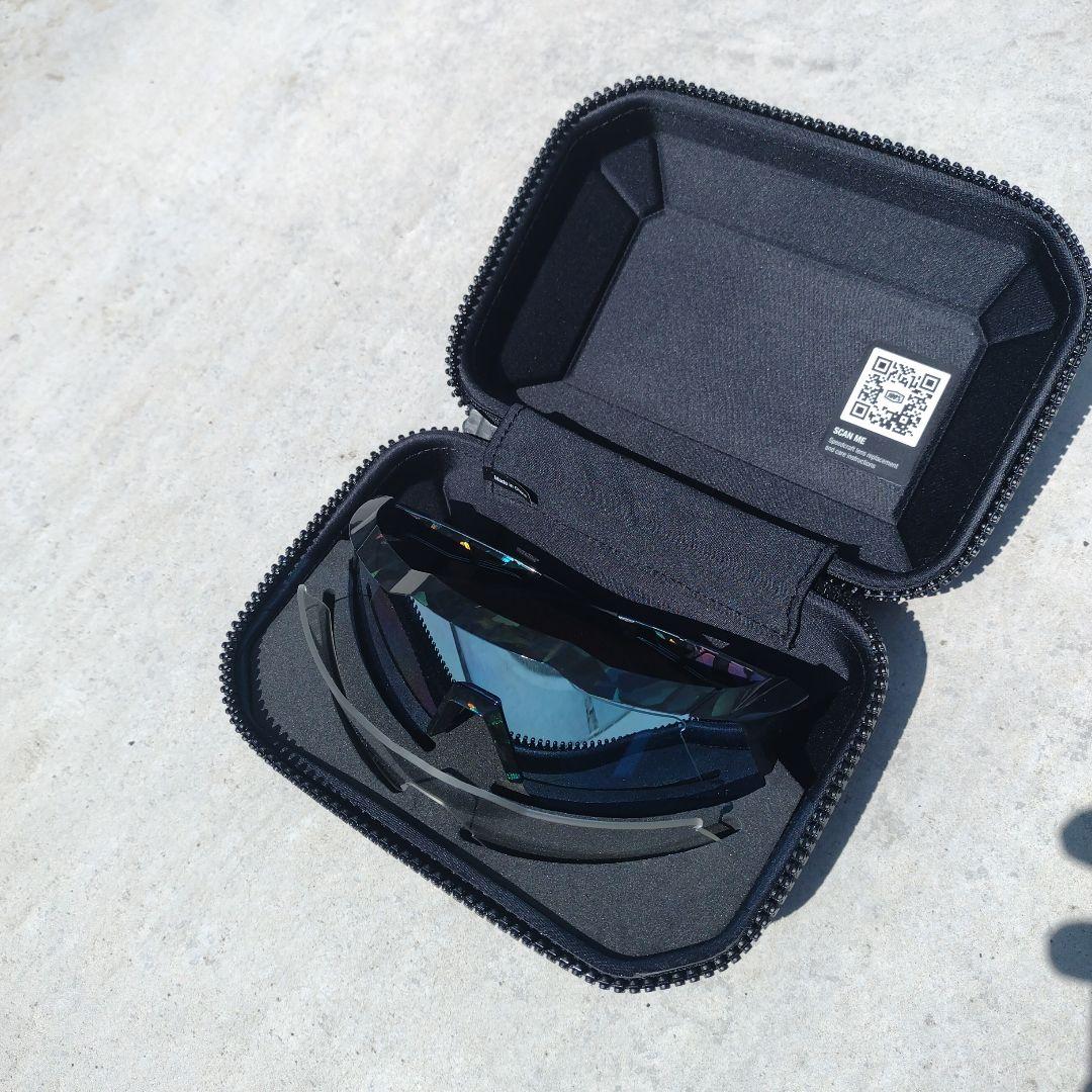 【ほぼ新品】100% スポーツサングラス ハードケース付き