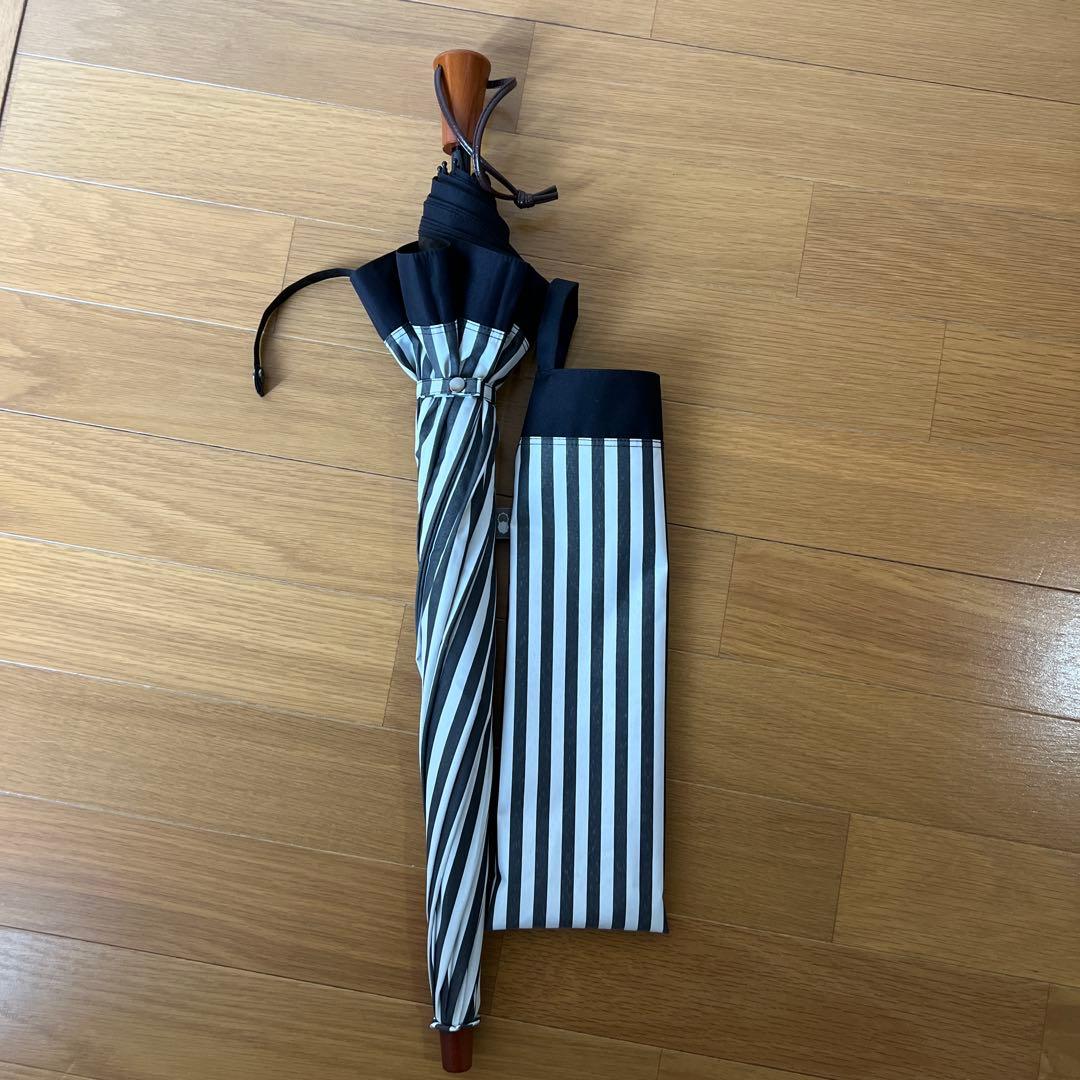 美品 サンバリア100 日傘 2段折