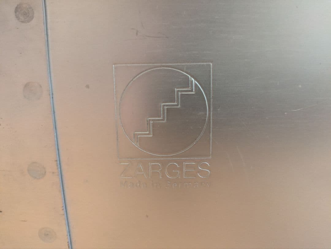 ZARGES ツァーゲス アルミコンテナ2個セット