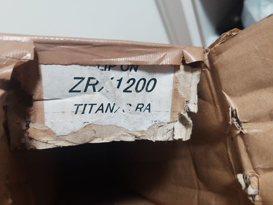 STRIKER ZRX1200 サイレンサー