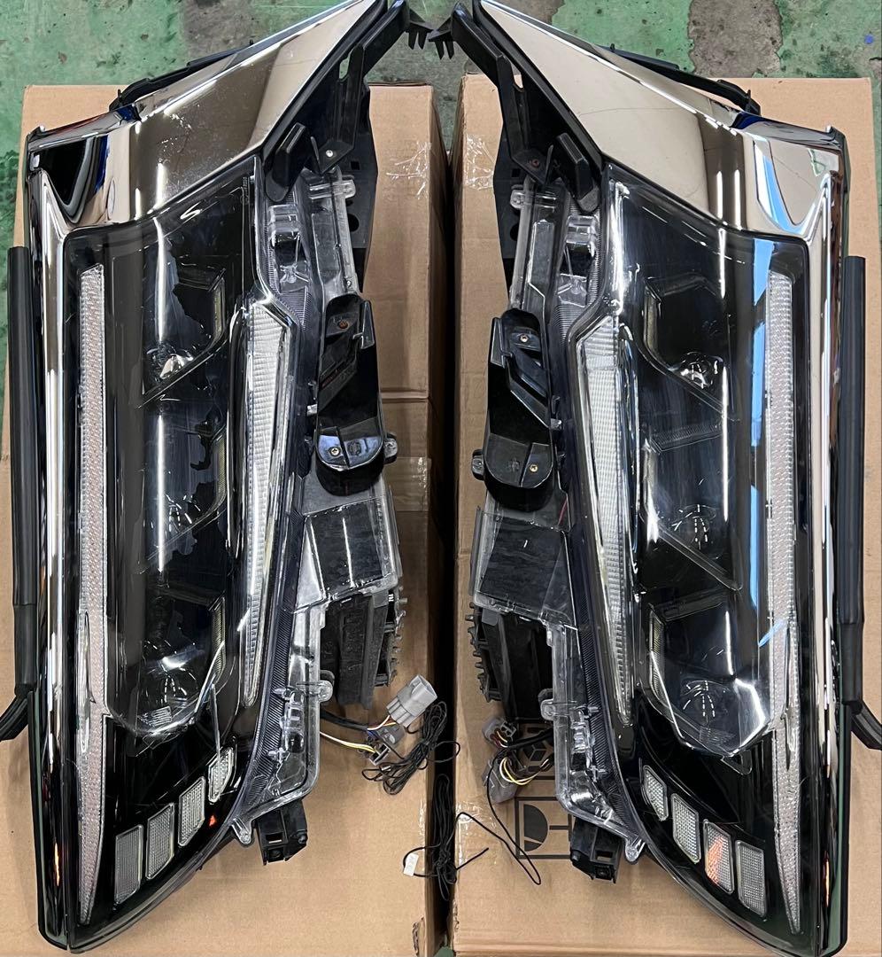 ランドクルーザープラド150後期　三眼ヘッドライト