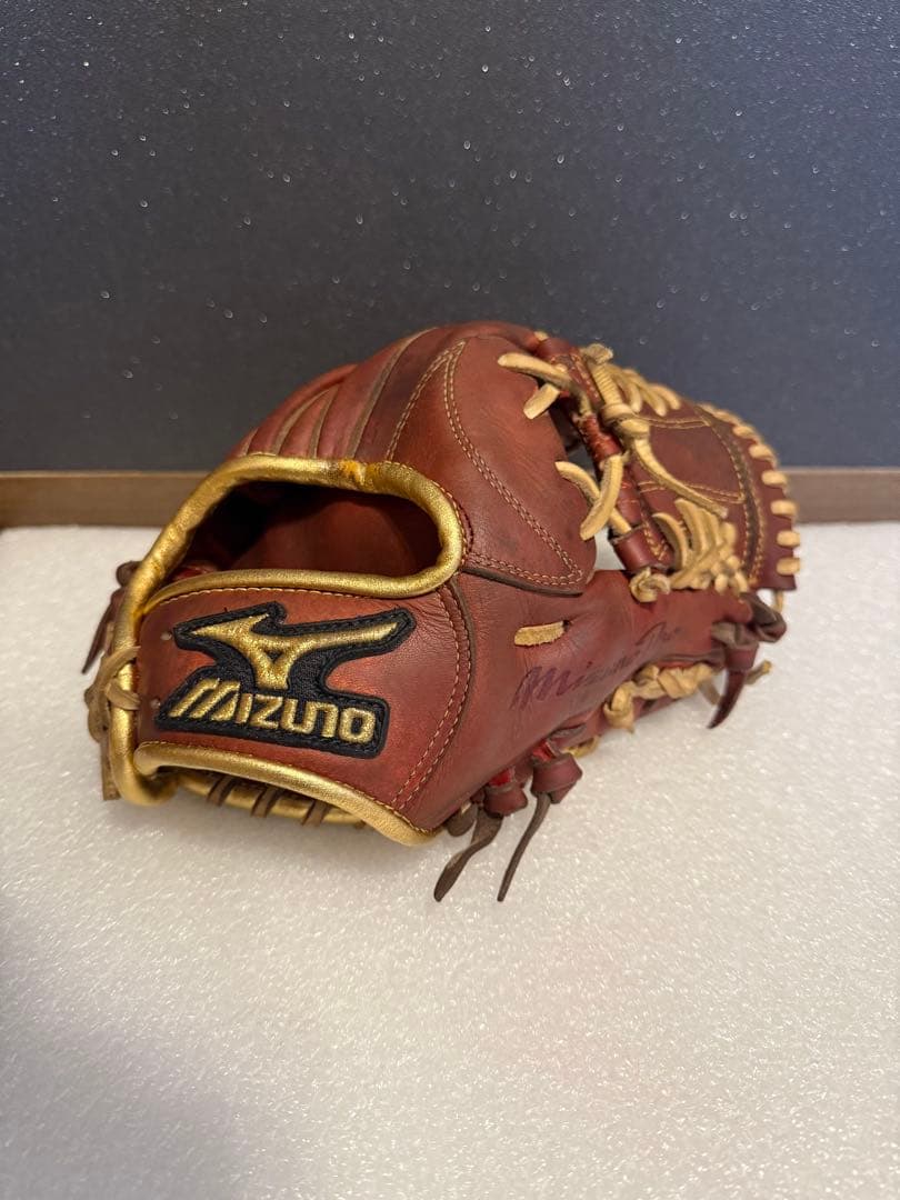 ★最高級★ ミズノプロ 硬式 内野手 ゴールドヘリ革交換 紐交換