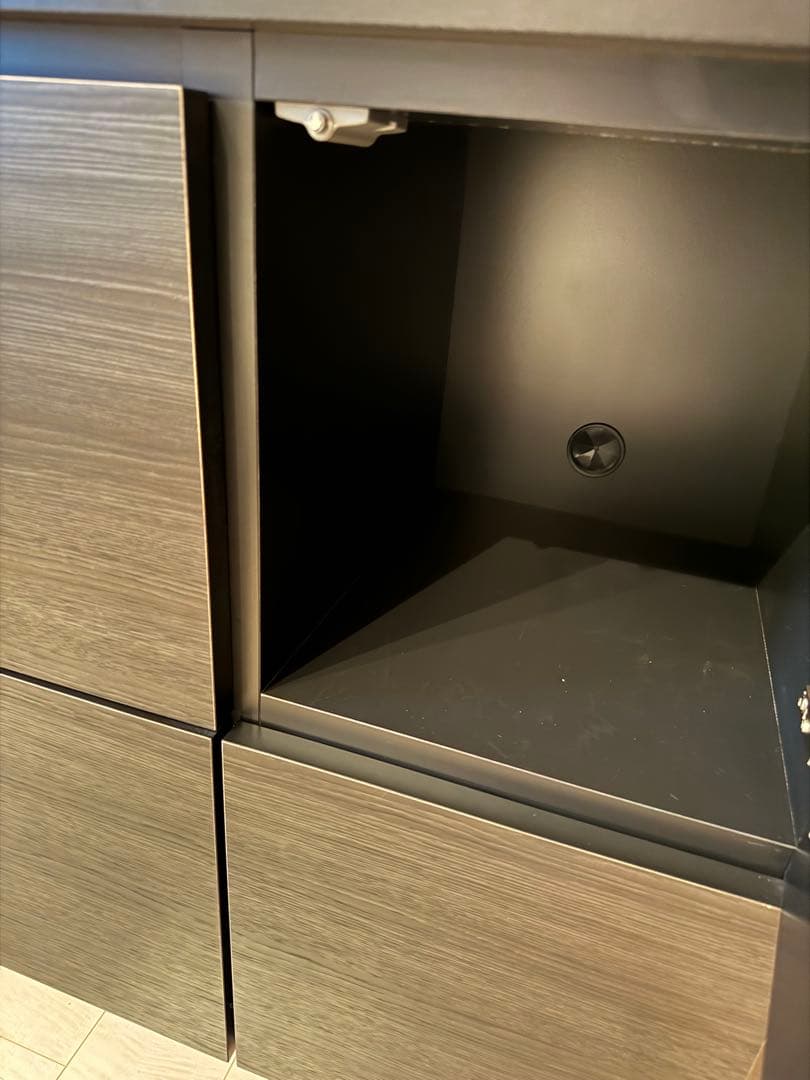 【まめちゃん】リビングキャビネット 日本製 木製 スチール脚付 配線穴付