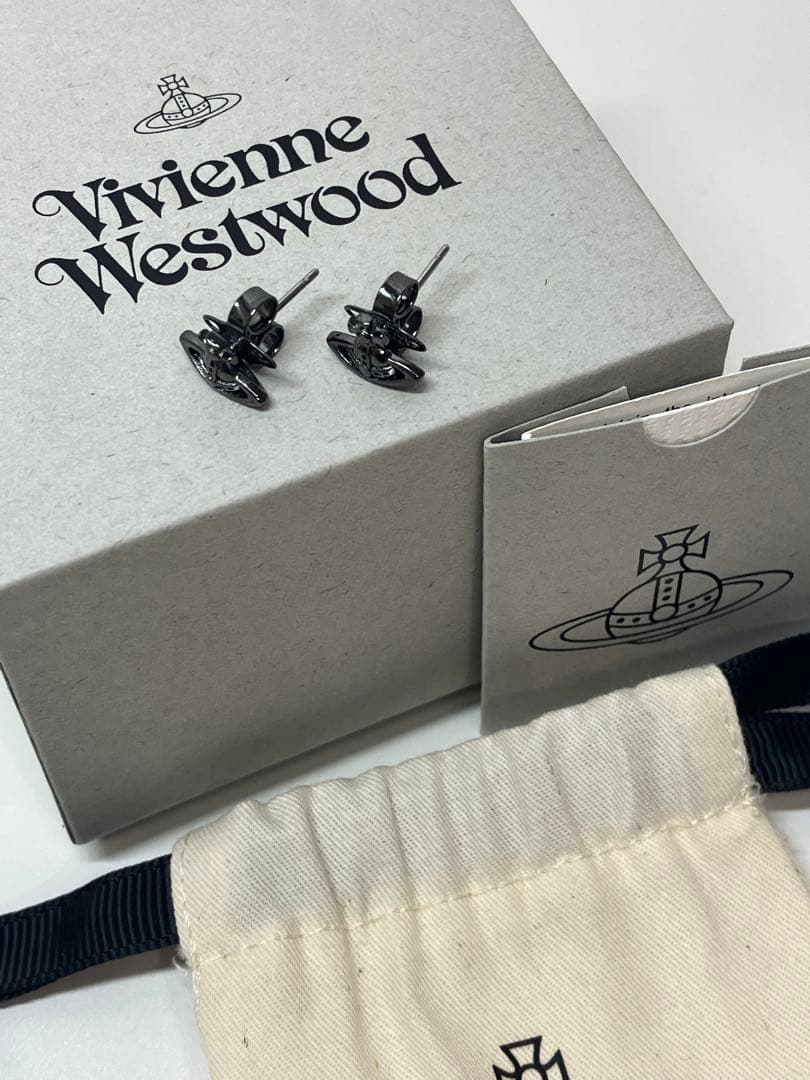 ヴィヴィアンウエストウッド　ピアス　ミニオーブ　両耳