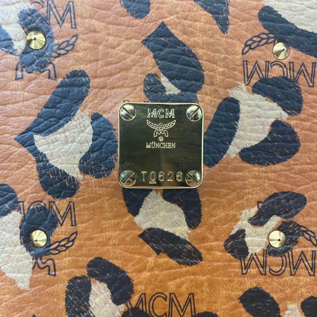 専用❗️美品♡MCM✨エムシーエム　 スタッズ　ヒョウ柄 レオパード　バッグ