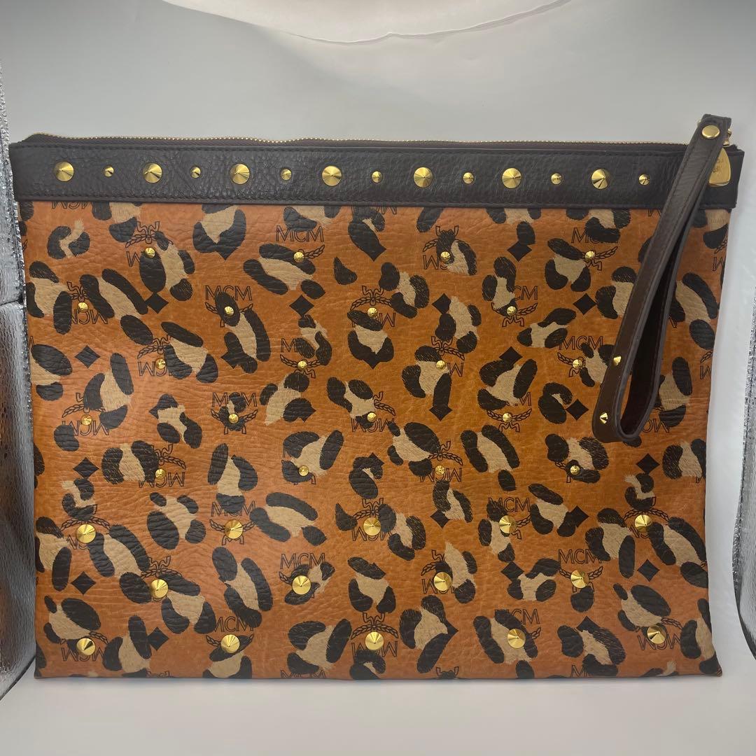 専用❗️美品♡MCM✨エムシーエム　 スタッズ　ヒョウ柄 レオパード　バッグ