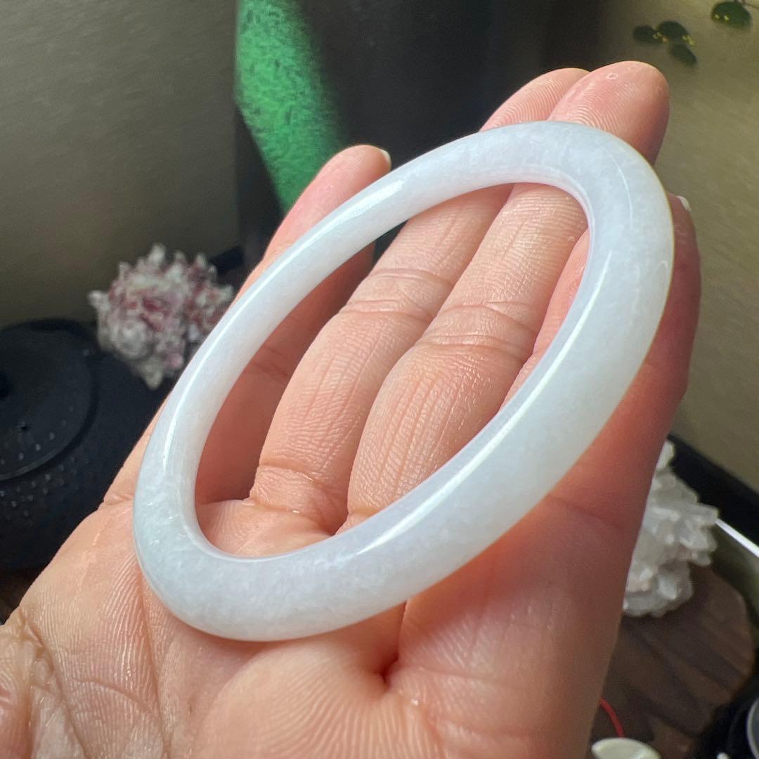 本翡翠、入門シンプル白バングル　〜52