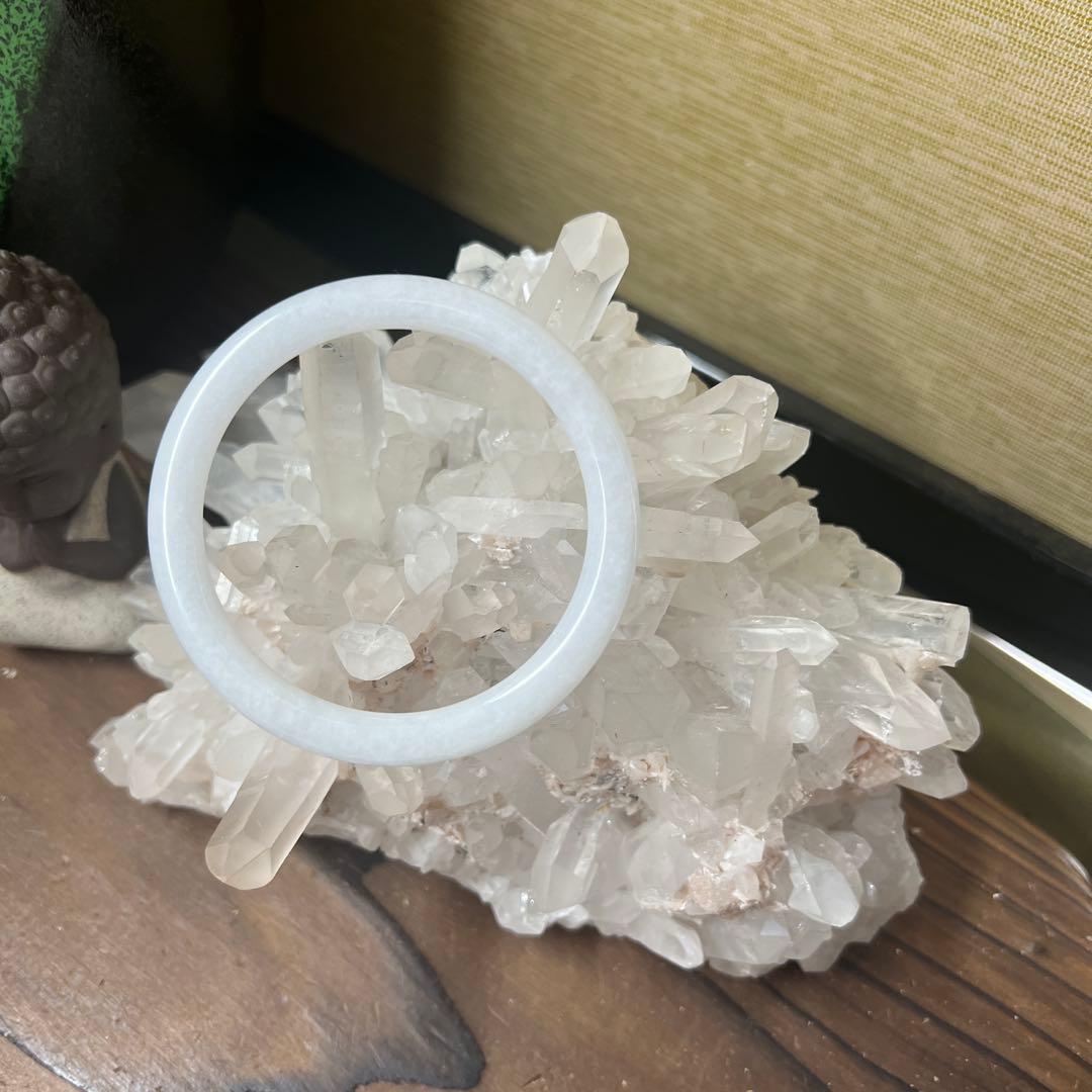 本翡翠、入門シンプル白バングル　〜52