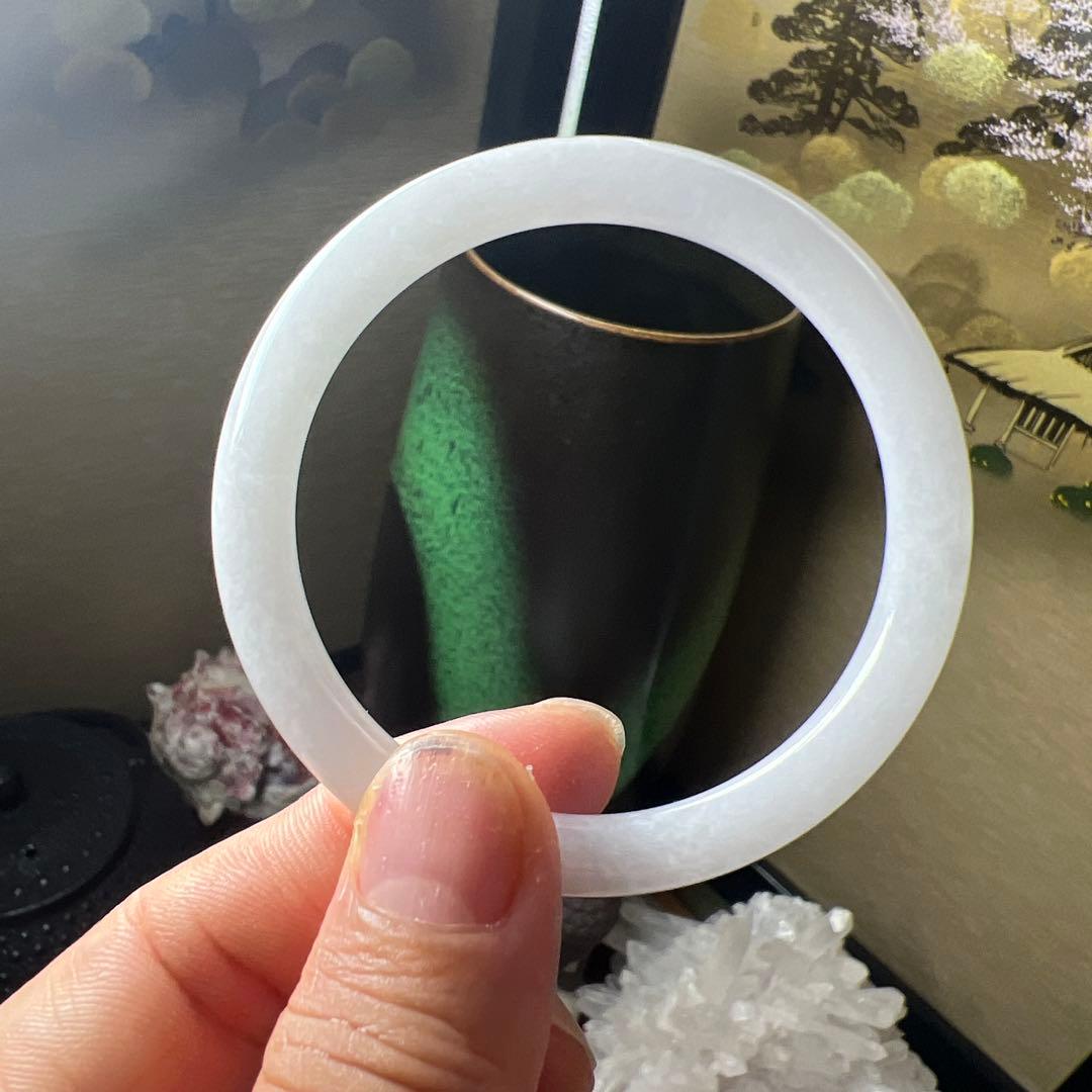 本翡翠、入門シンプル白バングル　〜52