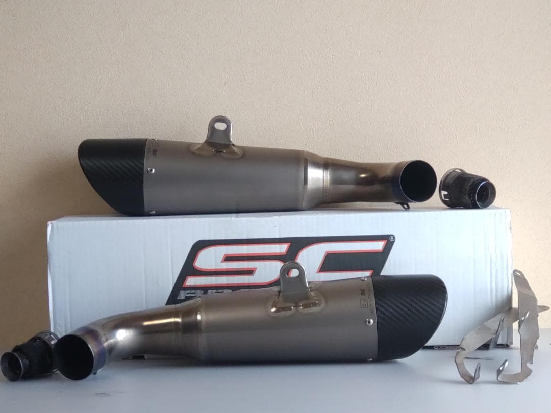 ★SC Projectマフラー ハイパーモタード950＋消音インナーサイレンサー