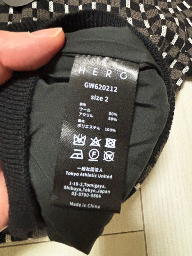 新品未使用　HERG セーター　サイズ2