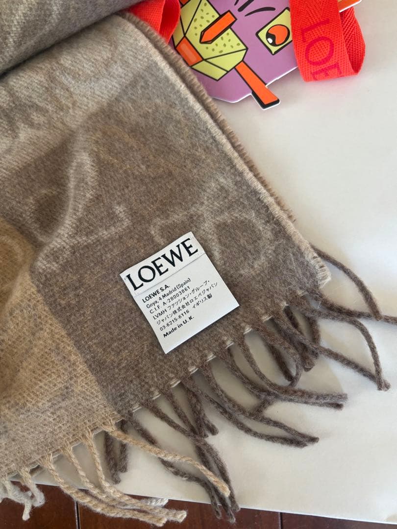 LOEWE ベージュ マフラー ウール混合