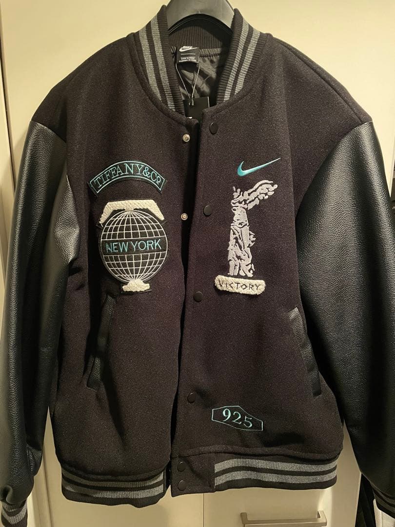 ナイキ　ティファニー　スタジャン