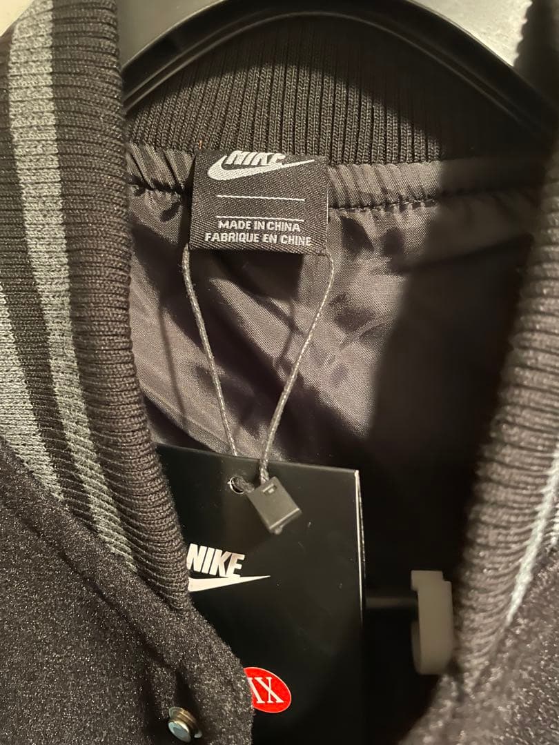 ナイキ　ティファニー　スタジャン