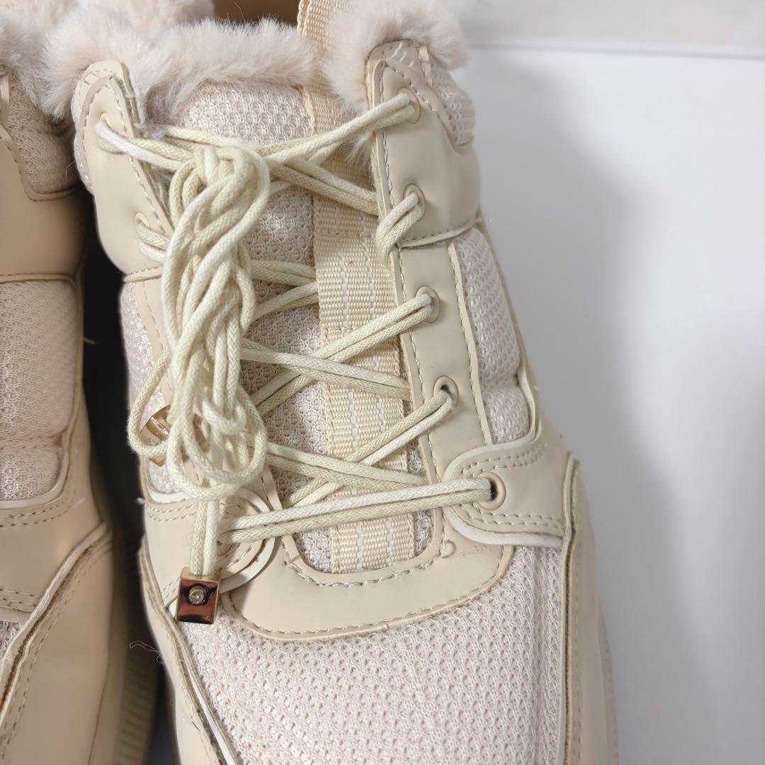 【美品】RANDA ベージュ ファーデザインスニーカー　完売品りお様おまとめ