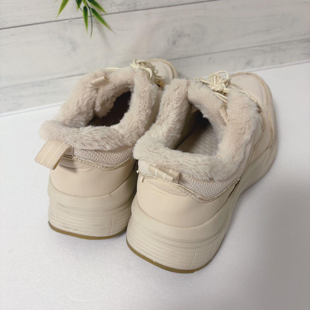 【美品】RANDA ベージュ ファーデザインスニーカー　完売品りお様おまとめ
