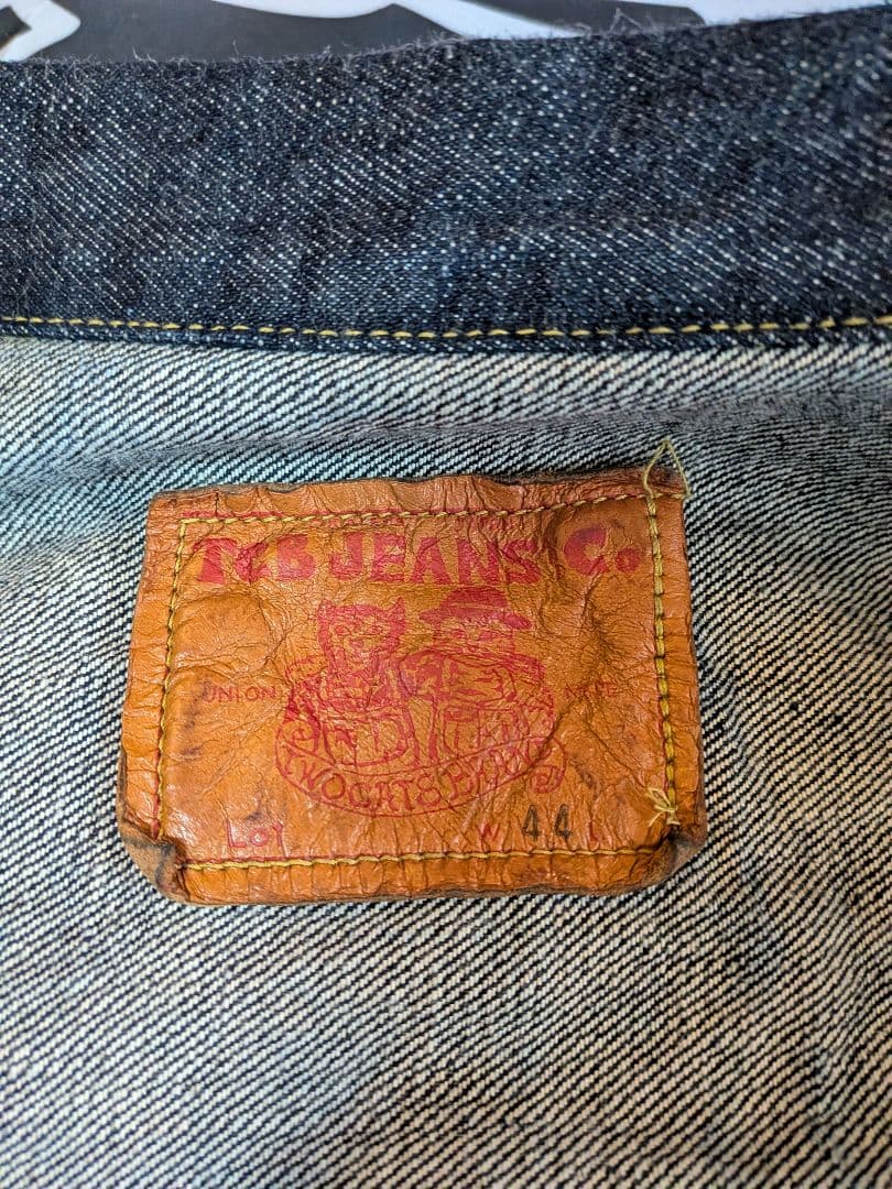新品 TCB 旧大戦モデル TCBjeans S40's size44 赤タブ