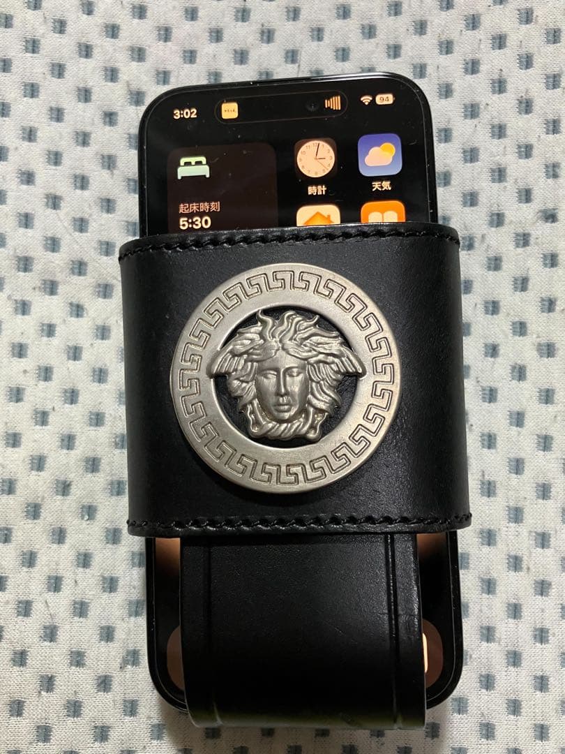 GIANNI VERSACE 黒 スマホケース格安‼️本体のみ
