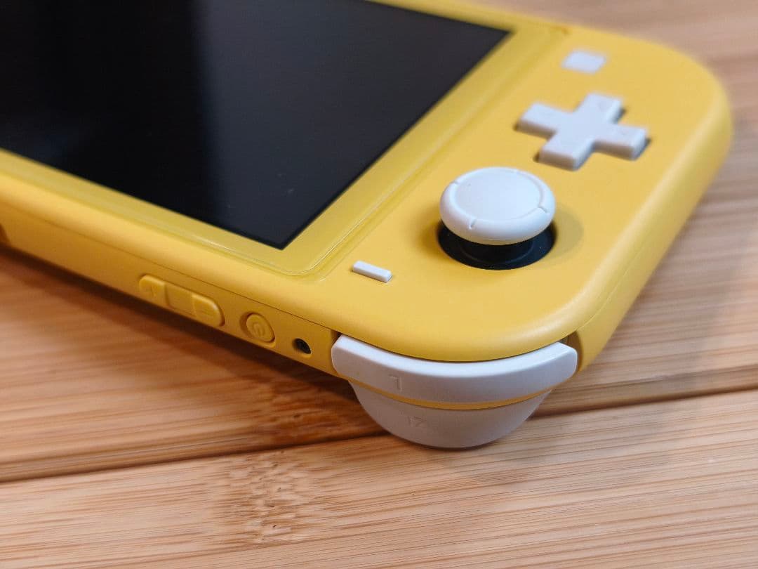 Nintendo Switch Liteイエロー microSD64GB付き