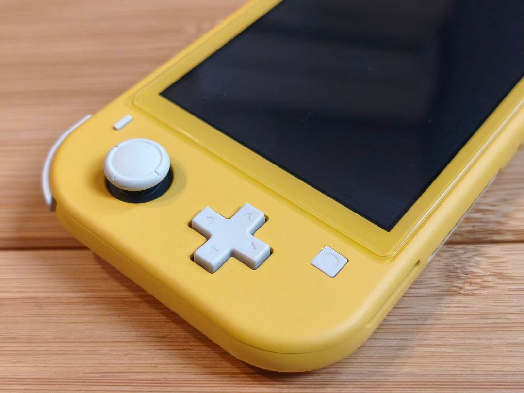 Nintendo Switch Liteイエロー microSD64GB付き