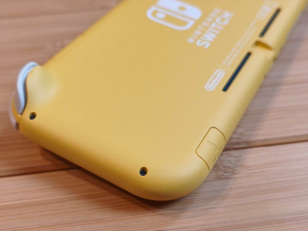 Nintendo Switch Liteイエロー microSD64GB付き