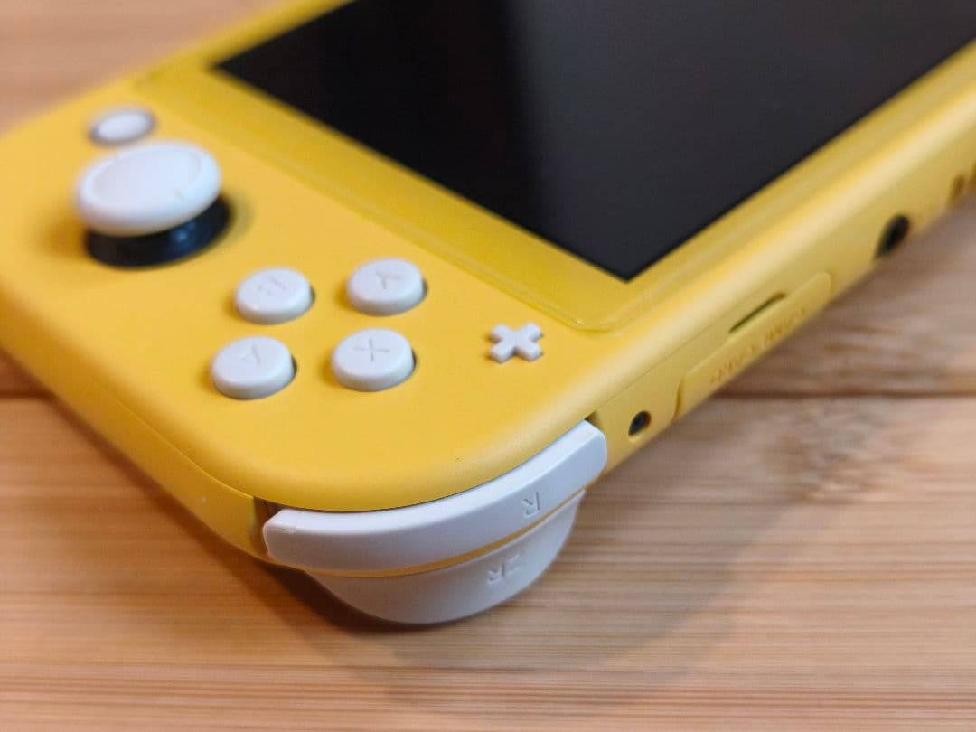 Nintendo Switch Liteイエロー microSD64GB付き