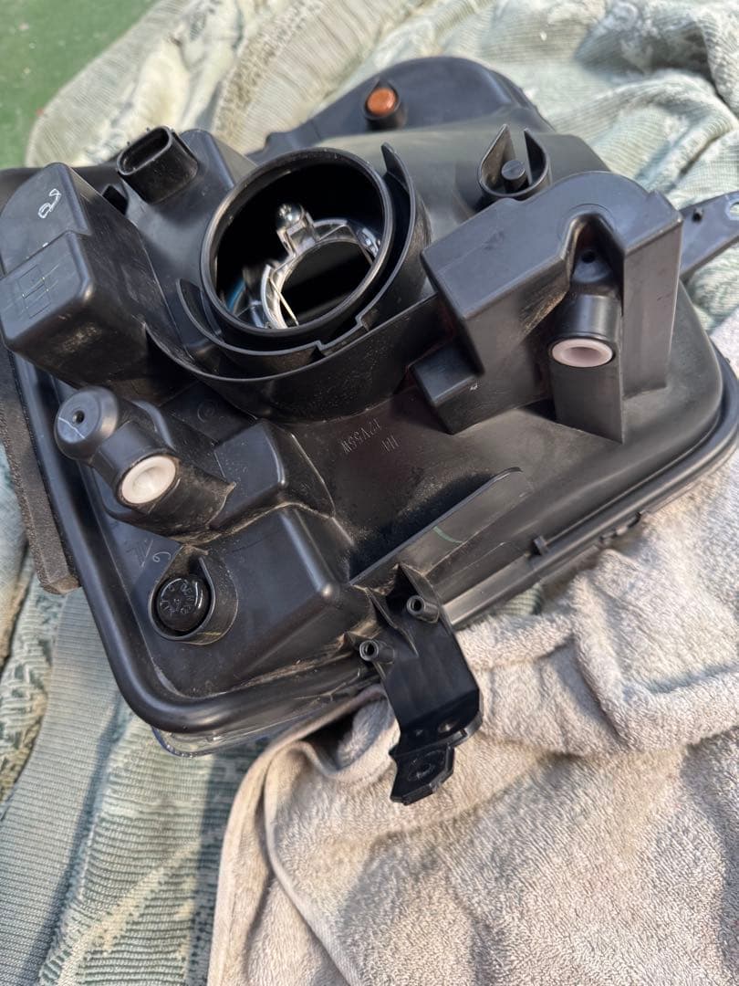 エブリィ　クリッパー17v 17w右ヘッドライト　美品