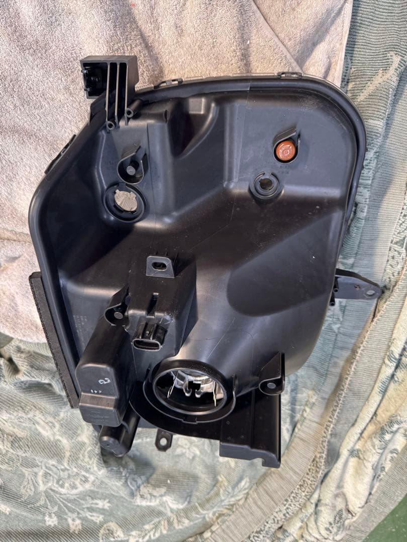 エブリィ　クリッパー17v 17w右ヘッドライト　美品