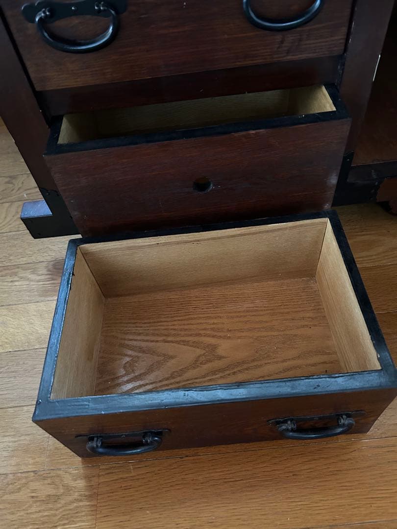 和ダンス　レトロ家具　隠し引き出し　車箪笥　龍