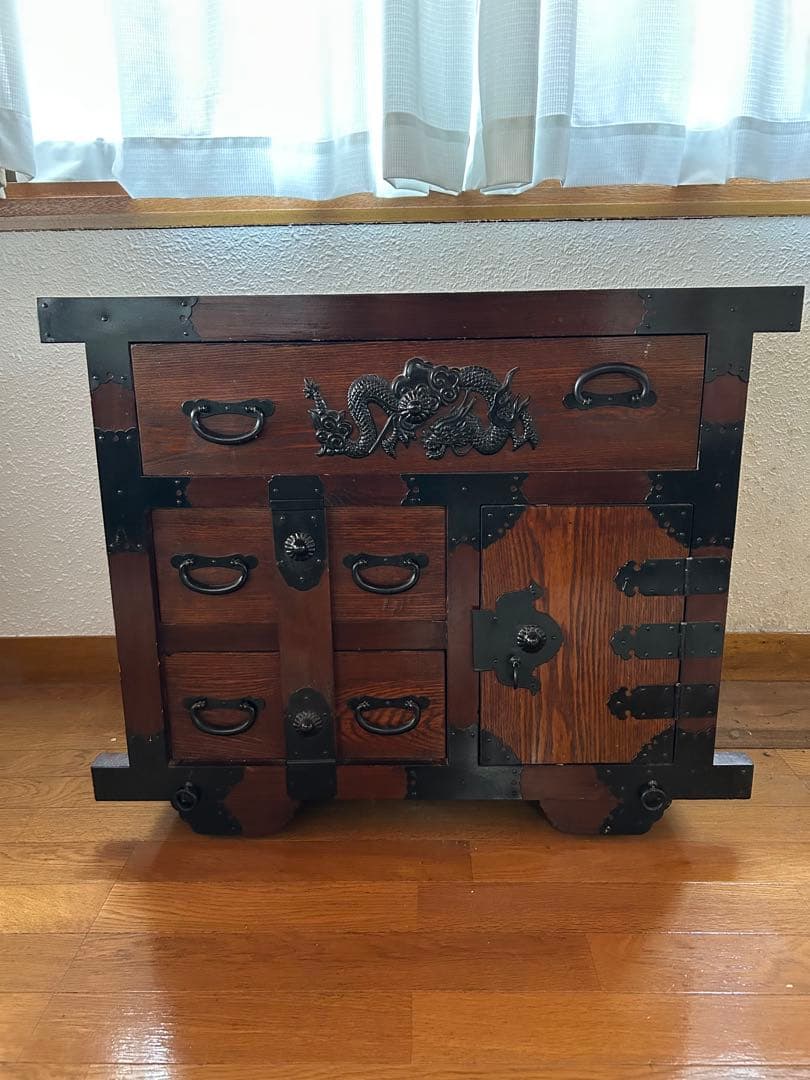 和ダンス　レトロ家具　隠し引き出し　車箪笥　龍